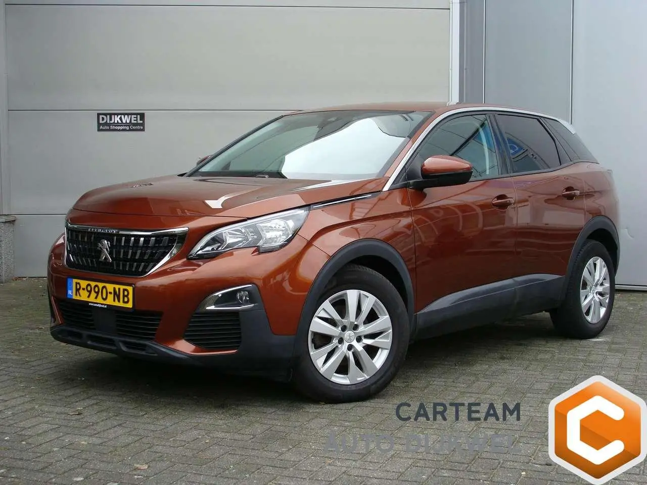 Photo 1 : Peugeot 3008 2019 Essence