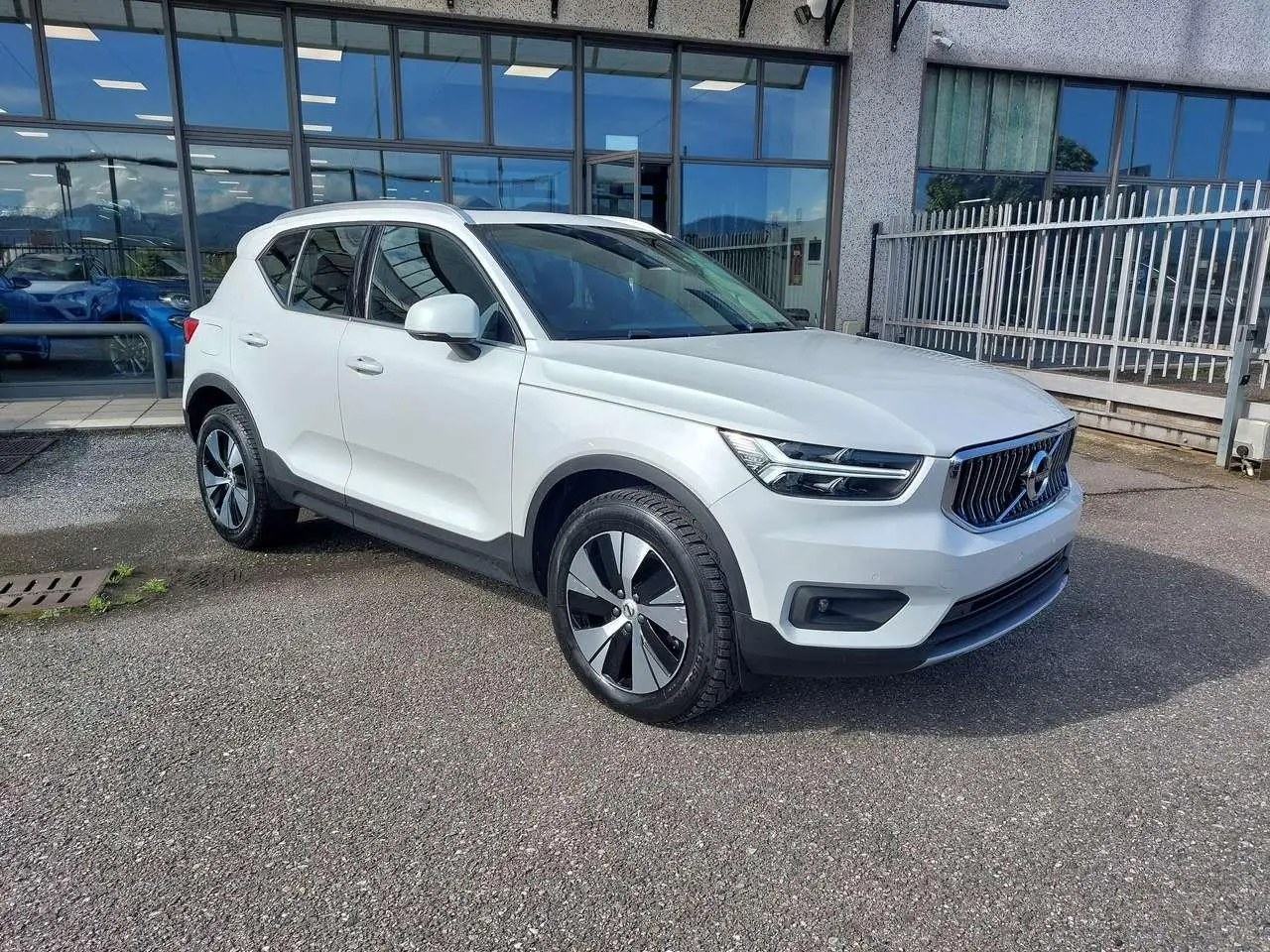 Photo 1 : Volvo Xc40 2021 Hybride