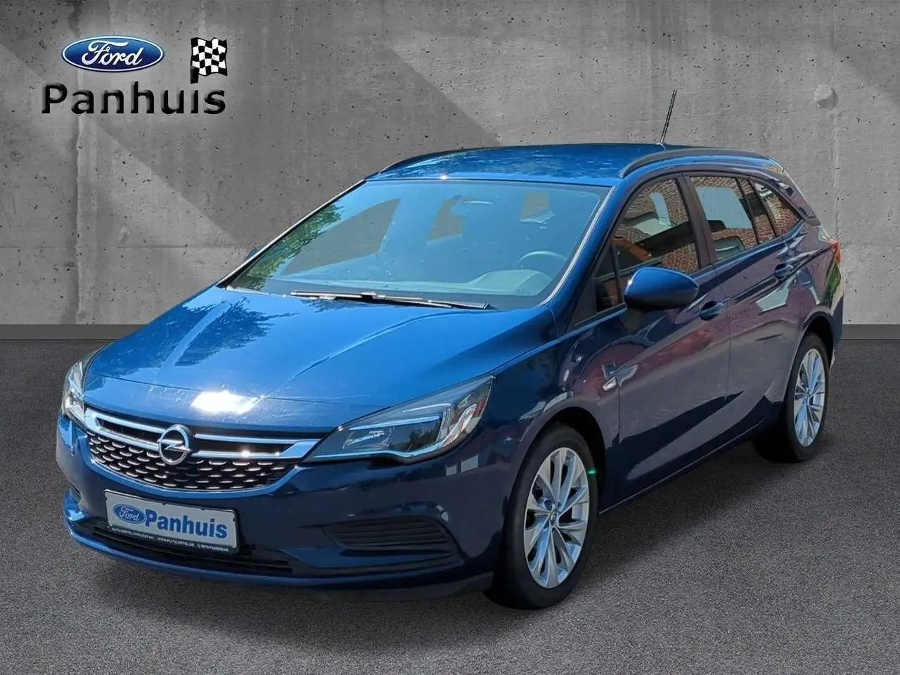 Photo 1 : Opel Astra 2019 Petrol