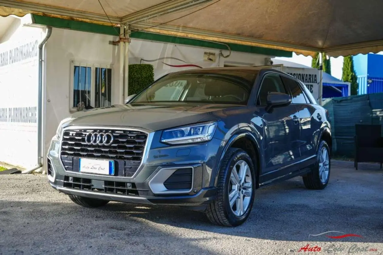 Photo 1 : Audi Q2 2018 Petrol