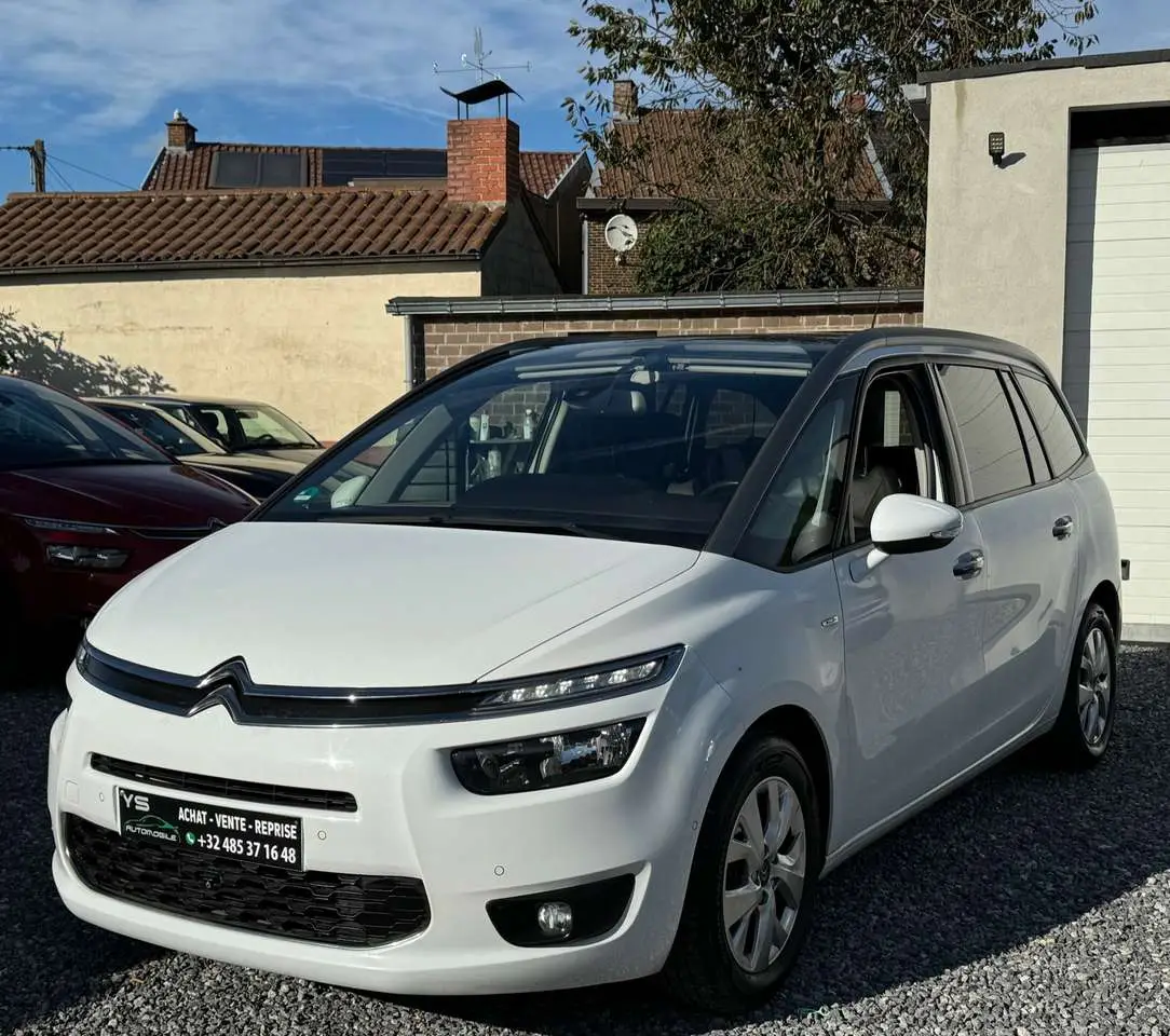 Photo 1 : Citroen C4 2015 Petrol