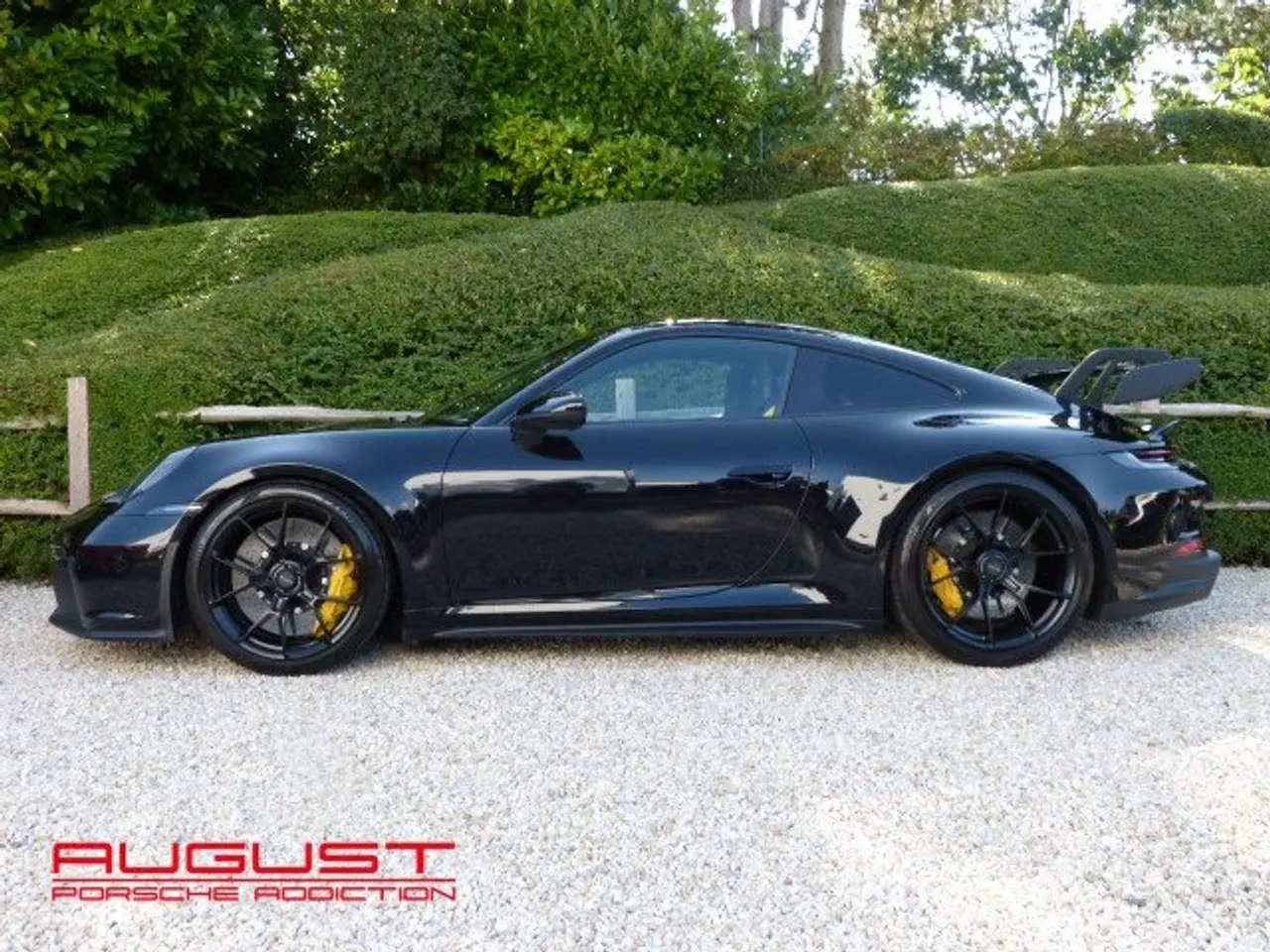 Photo 1 : Porsche 992 2021 Essence