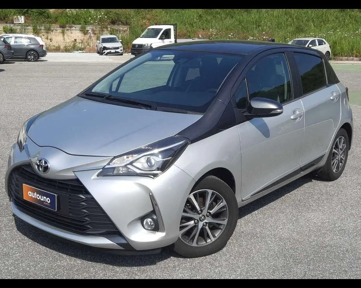 Photo 1 : Toyota Yaris 2020 Petrol