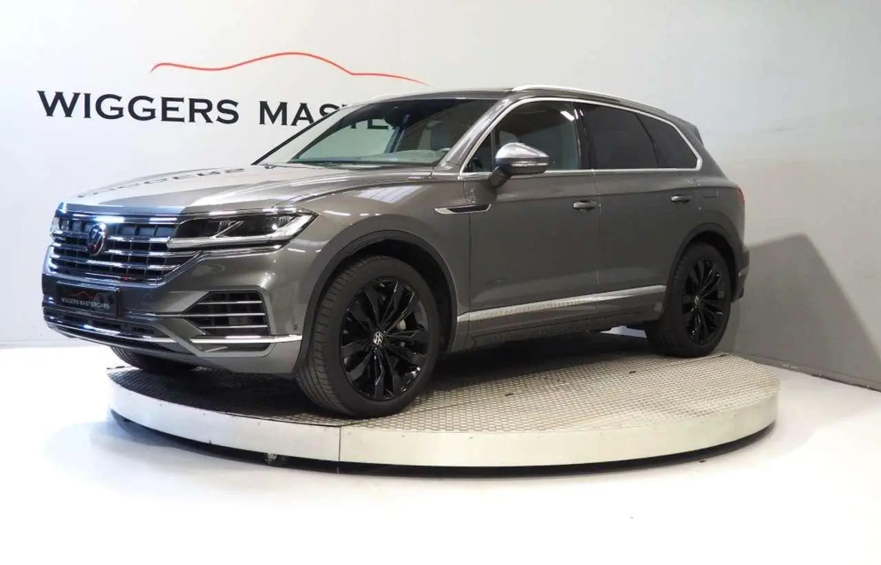 Photo 1 : Volkswagen Touareg 2021 Petrol