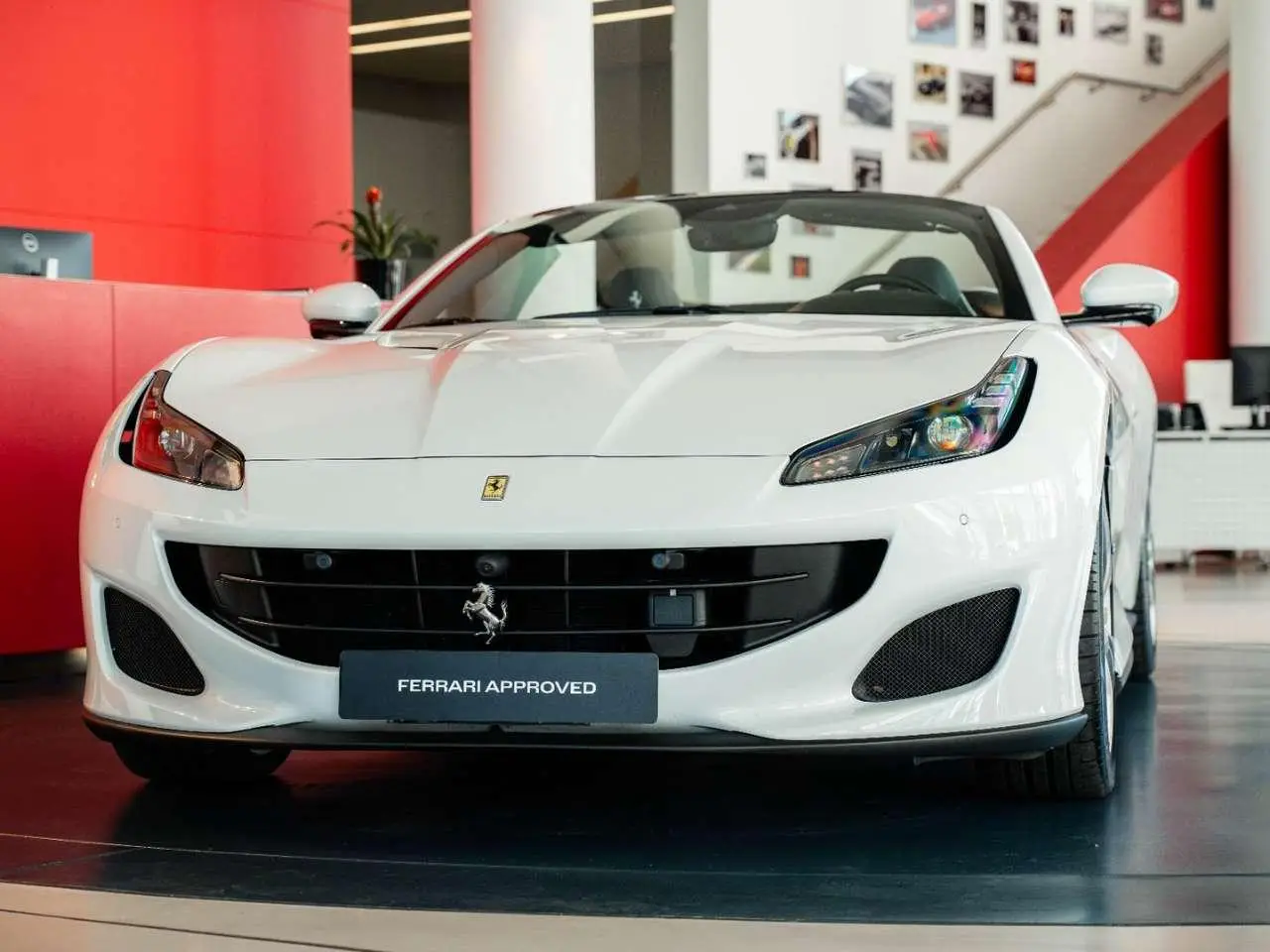 Photo 1 : Ferrari Portofino 2019 Petrol