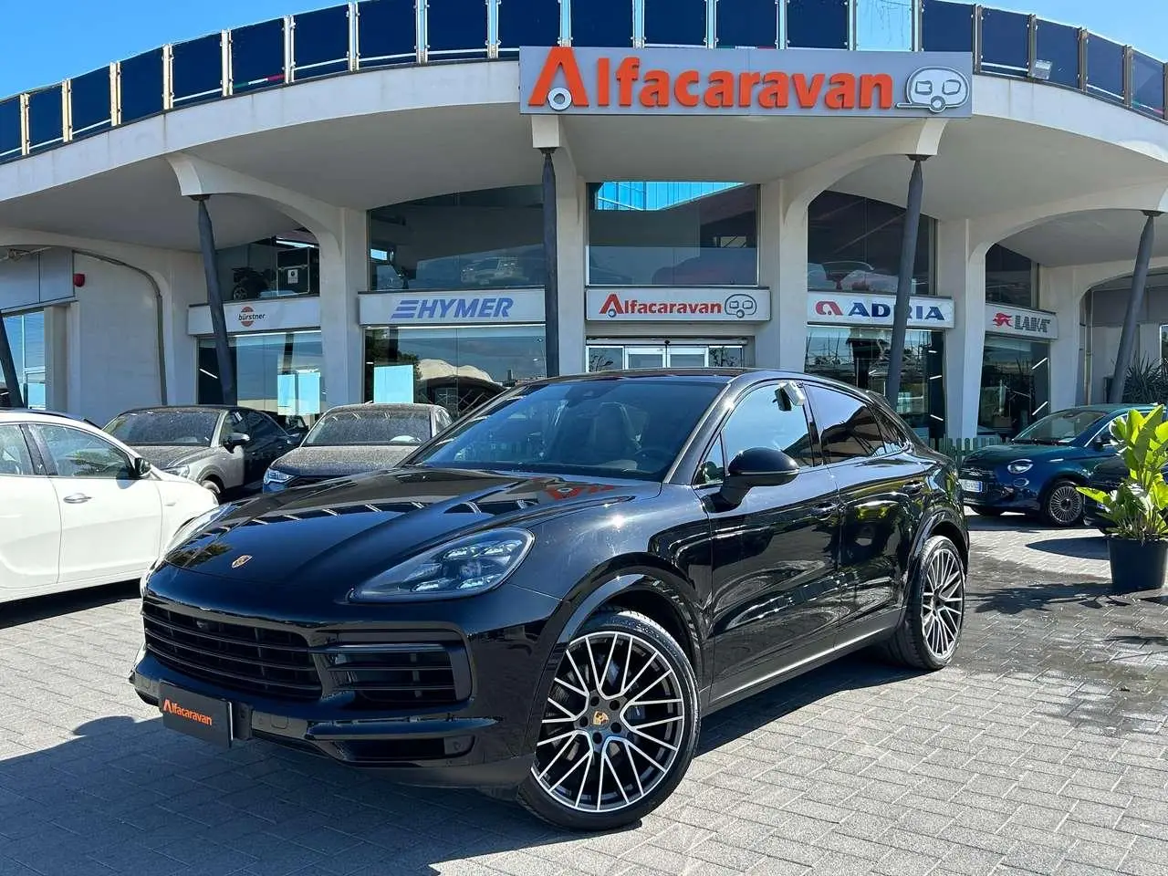 Photo 1 : Porsche Cayenne 2021 Essence