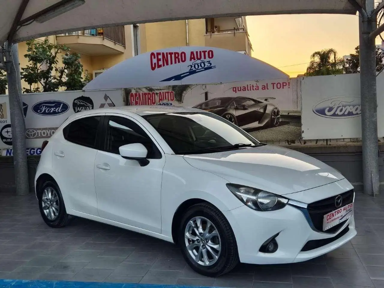 Photo 1 : Mazda 2 2015 Essence