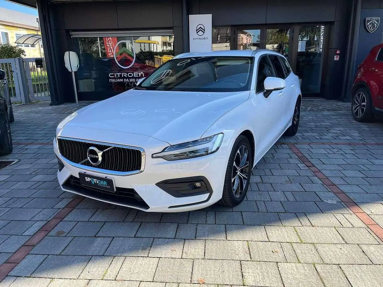 Photo 1 : Volvo V60 2019 Diesel