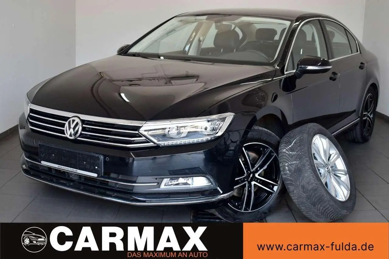 Photo 1 : Volkswagen Passat 2015 Petrol