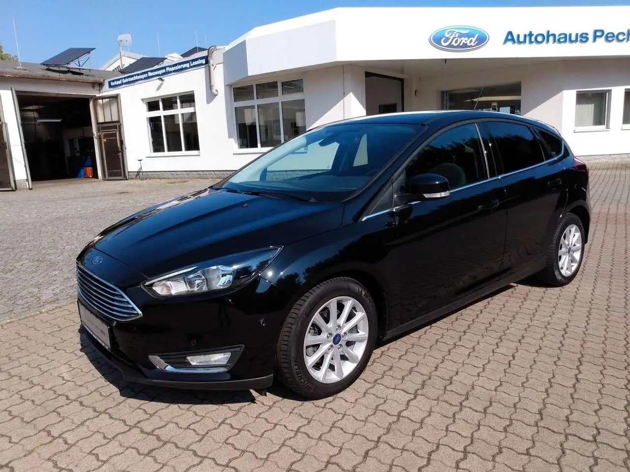 Photo 1 : Ford Focus 2017 Petrol