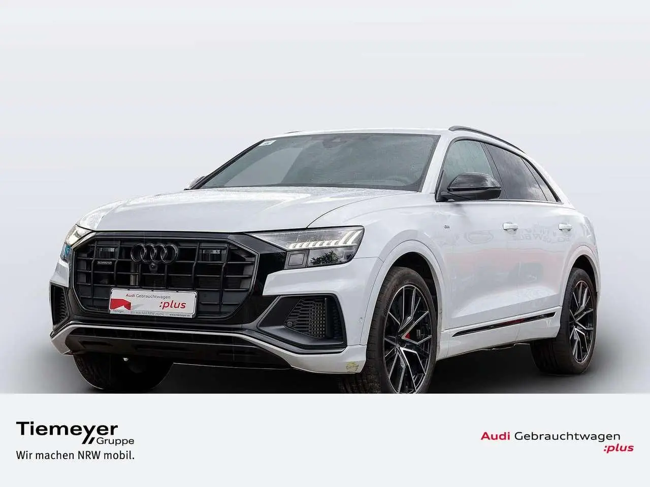 Photo 1 : Audi Q8 2023 Petrol