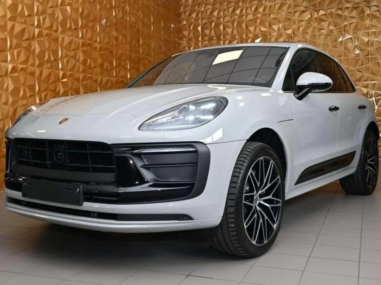 Photo 1 : Porsche Macan 2024 Petrol