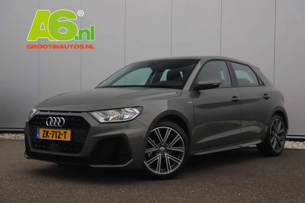 Photo 1 : Audi A1 2019 Petrol