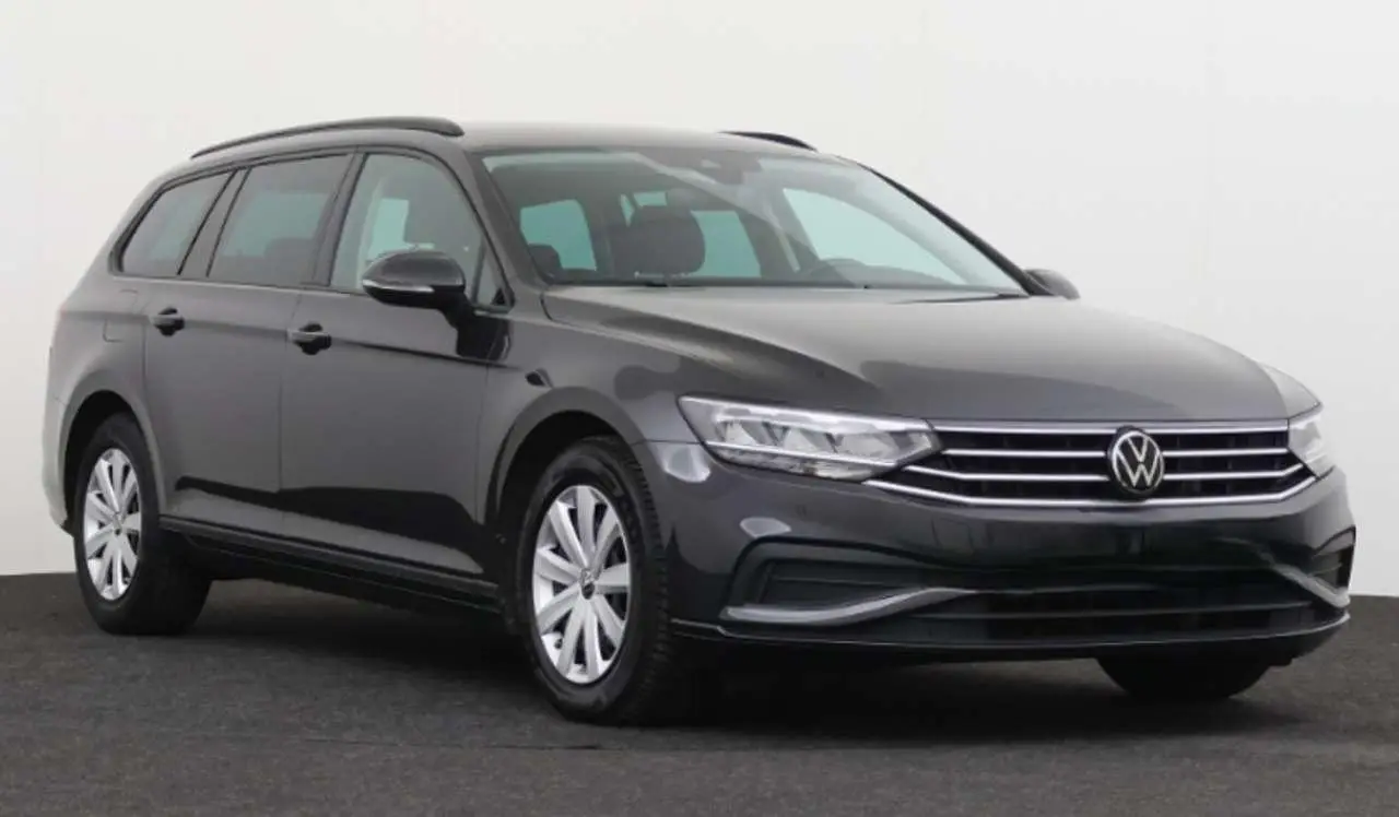 Photo 1 : Volkswagen Passat 2023 Diesel