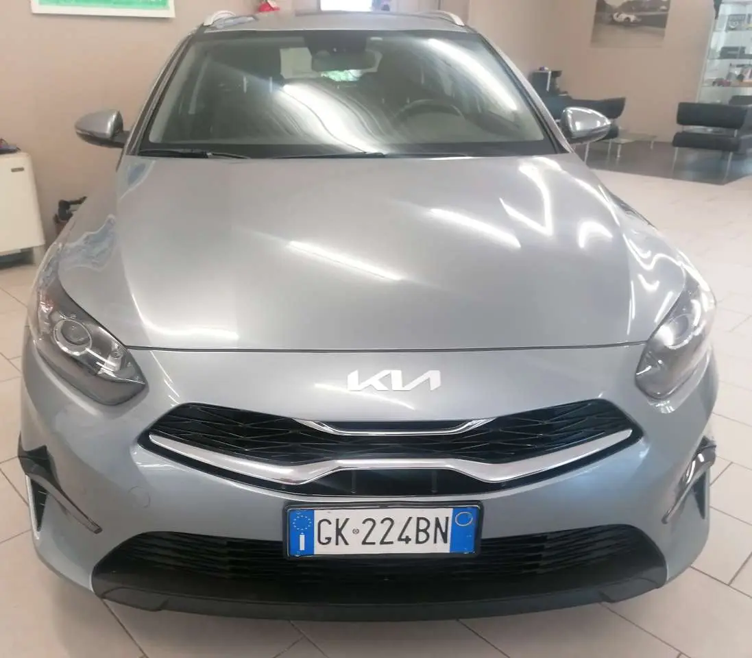 Photo 1 : Kia Ceed 2022 Hybride