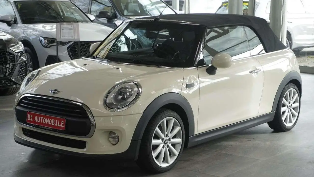 Photo 1 : Mini One 2016 Petrol