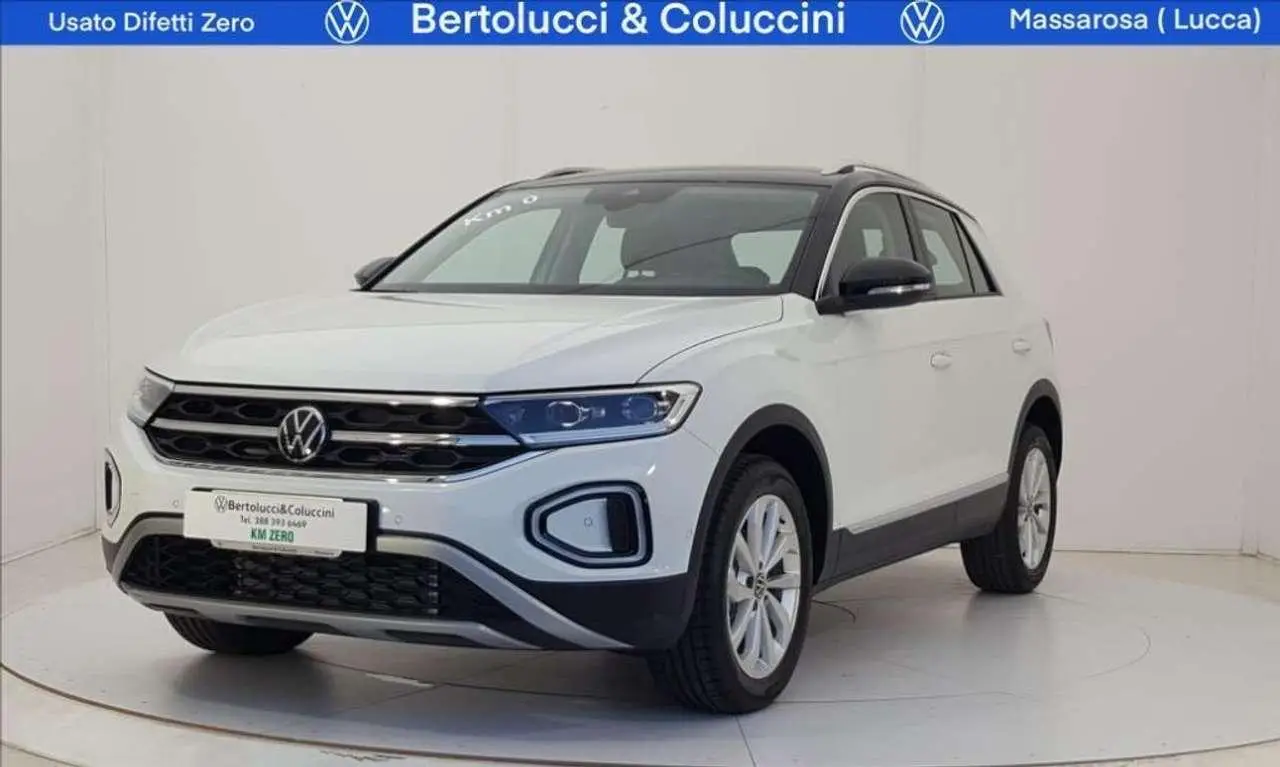 Photo 1 : Volkswagen T-roc 2024 Petrol