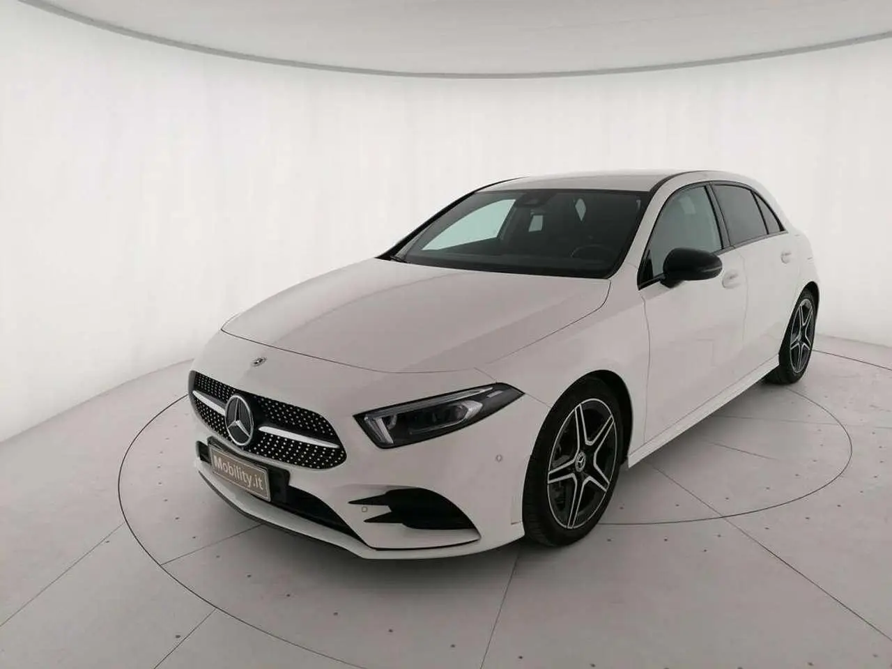 Photo 1 : Mercedes-benz Classe A 2021 Petrol