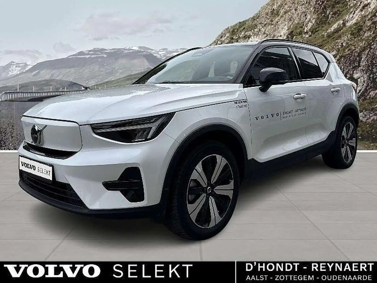 Photo 1 : Volvo Xc40 2024 Electric