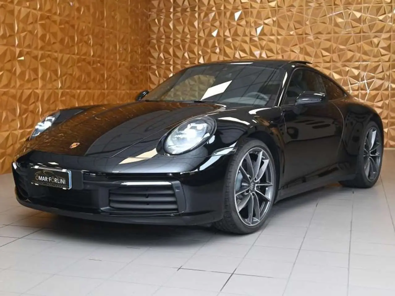 Photo 1 : Porsche 992 2021 Petrol