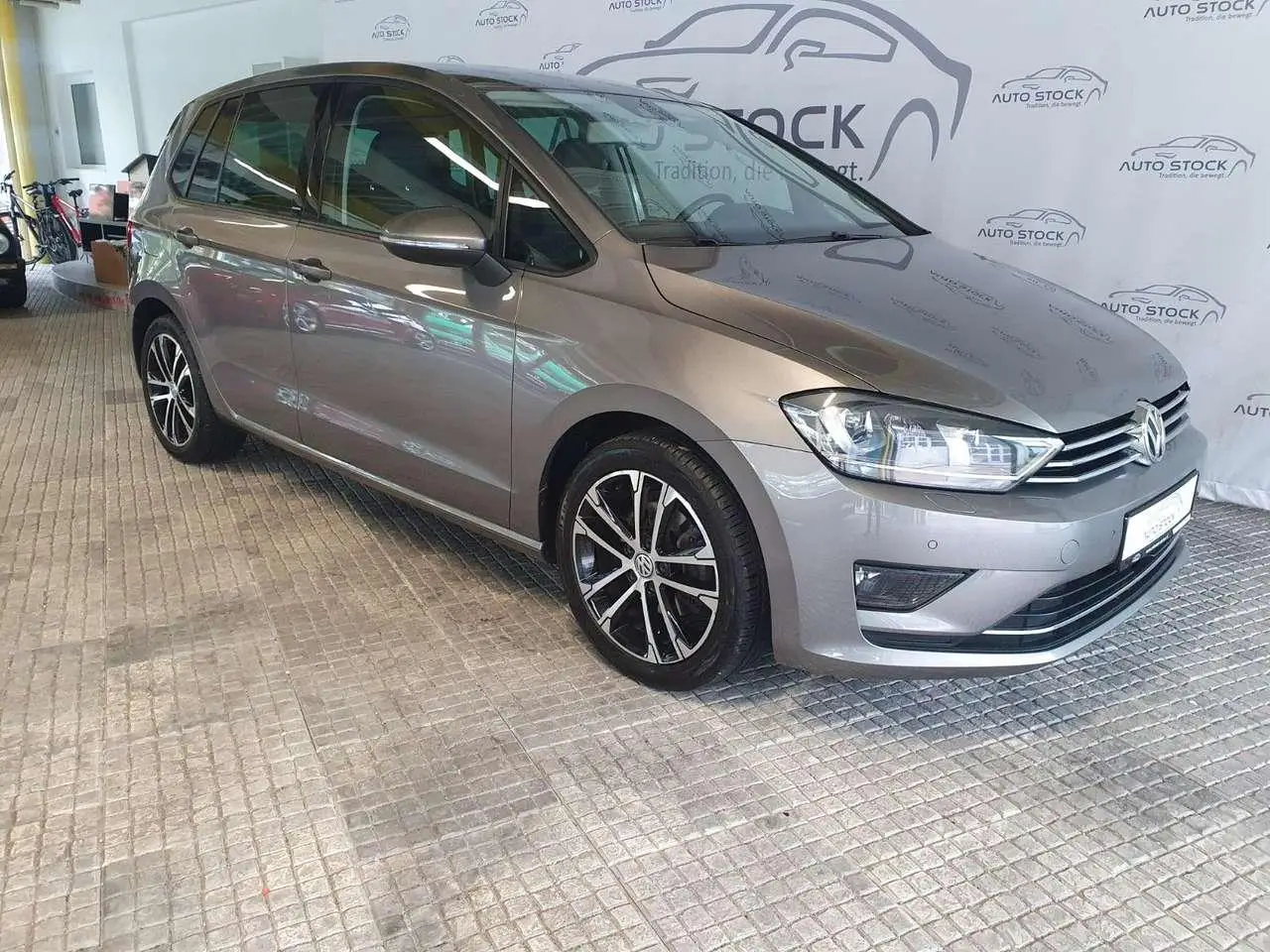 Photo 1 : Volkswagen Golf 2016 Petrol