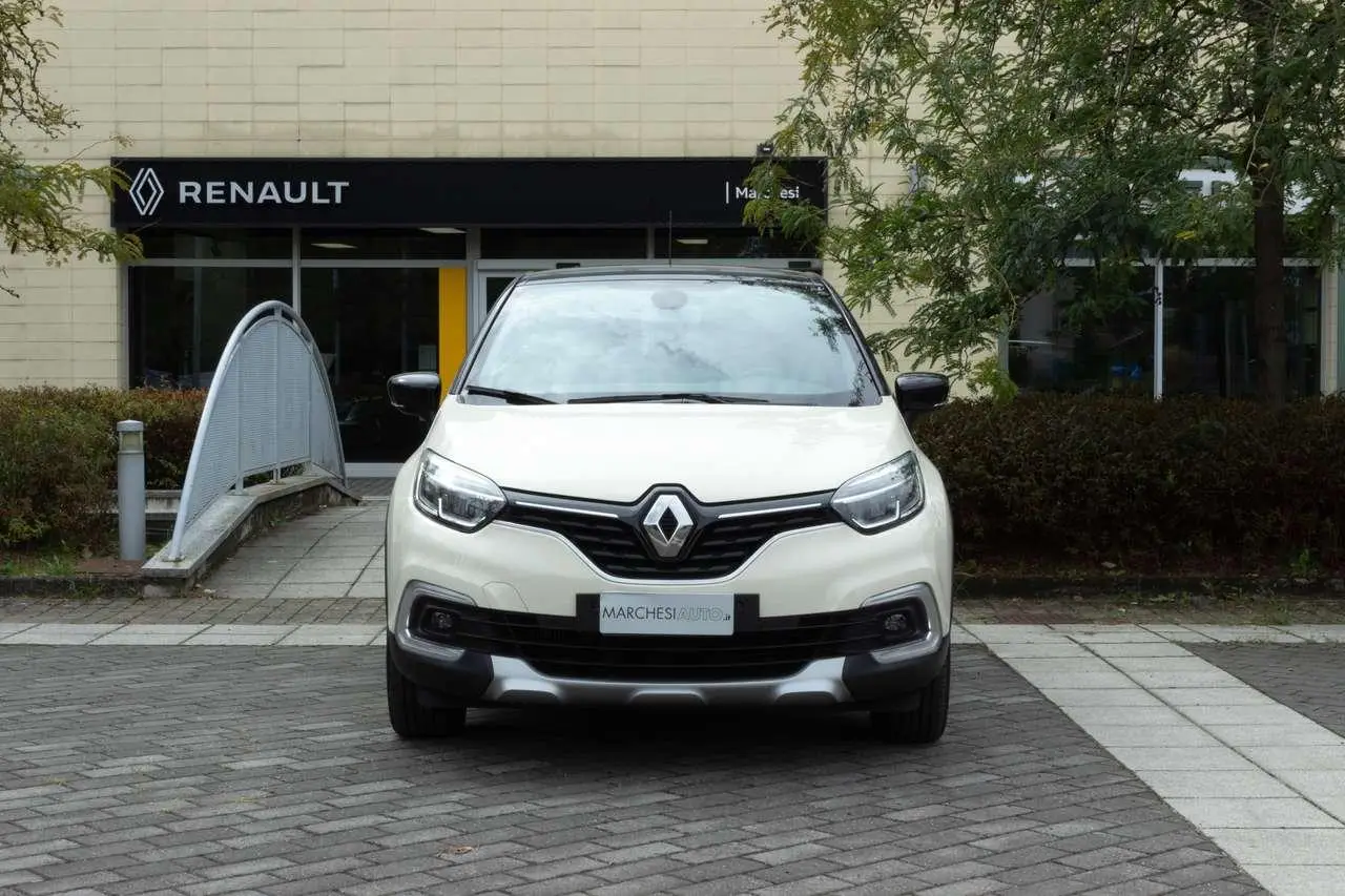 Photo 1 : Renault Captur 2017 Essence