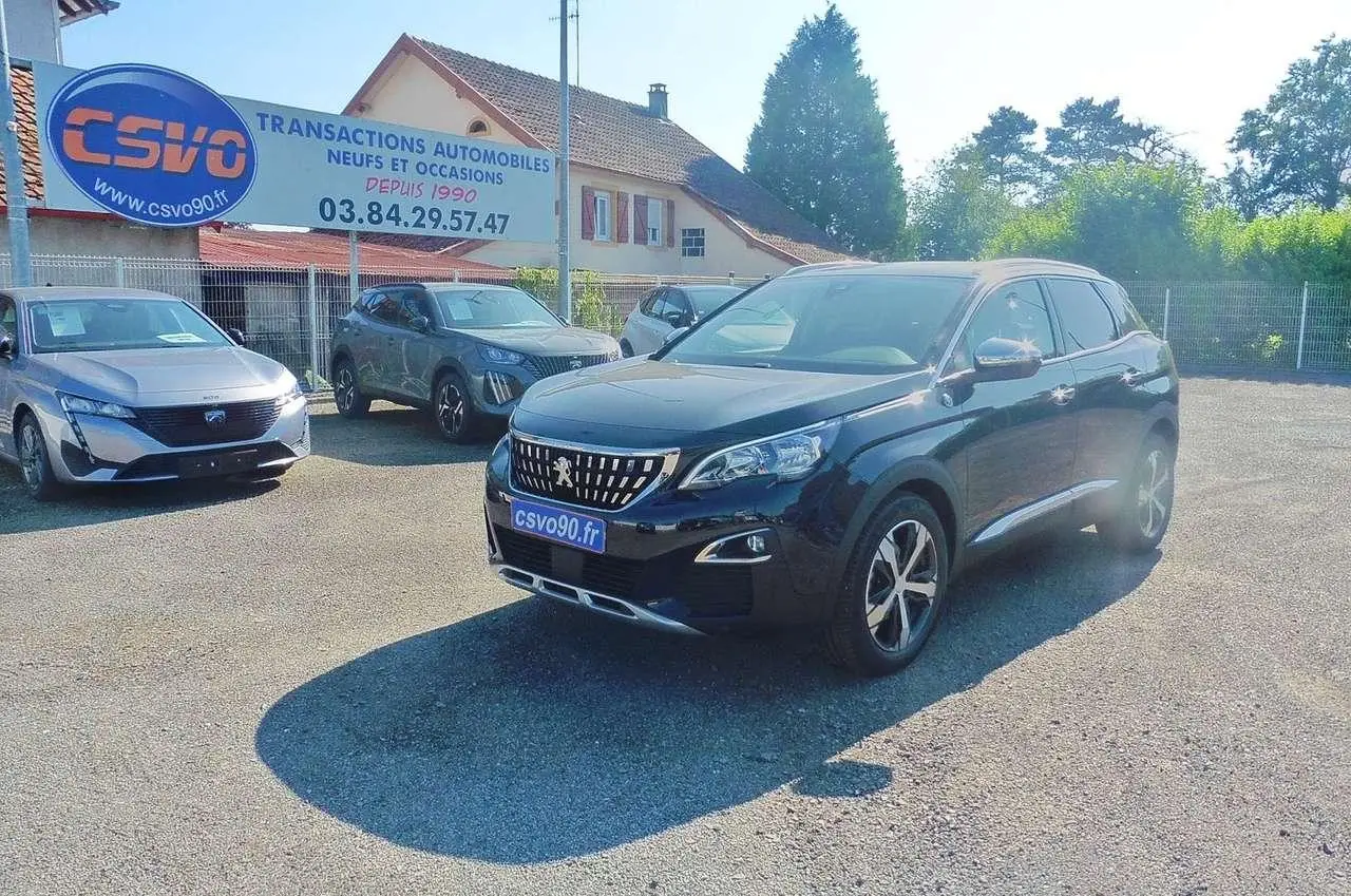 Photo 1 : Peugeot 3008 2019 Essence