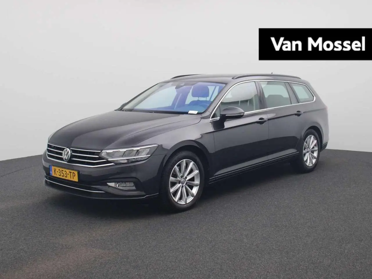 Photo 1 : Volkswagen Passat 2020 Essence