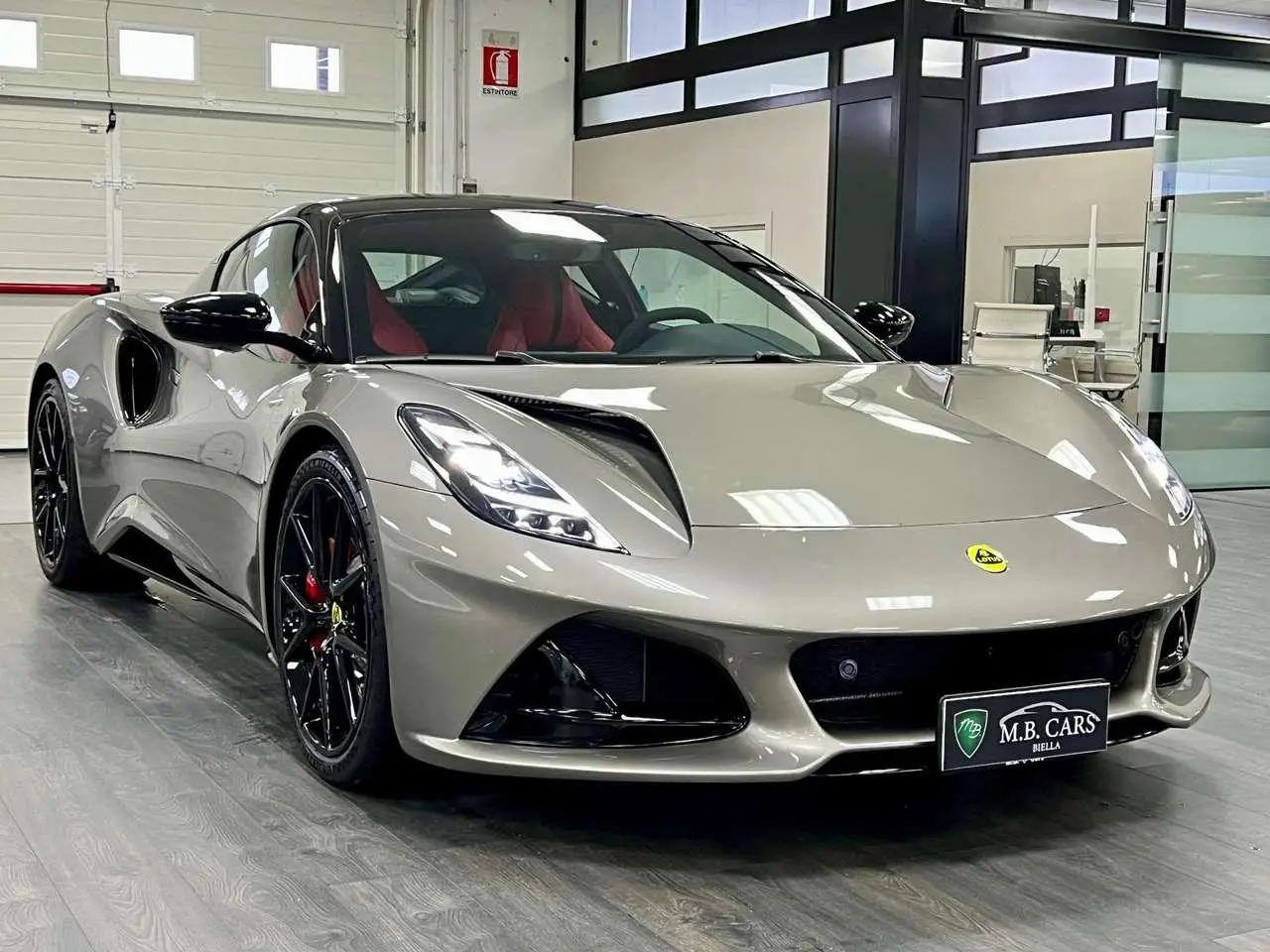 Photo 1 : Lotus Emira 2023 Petrol