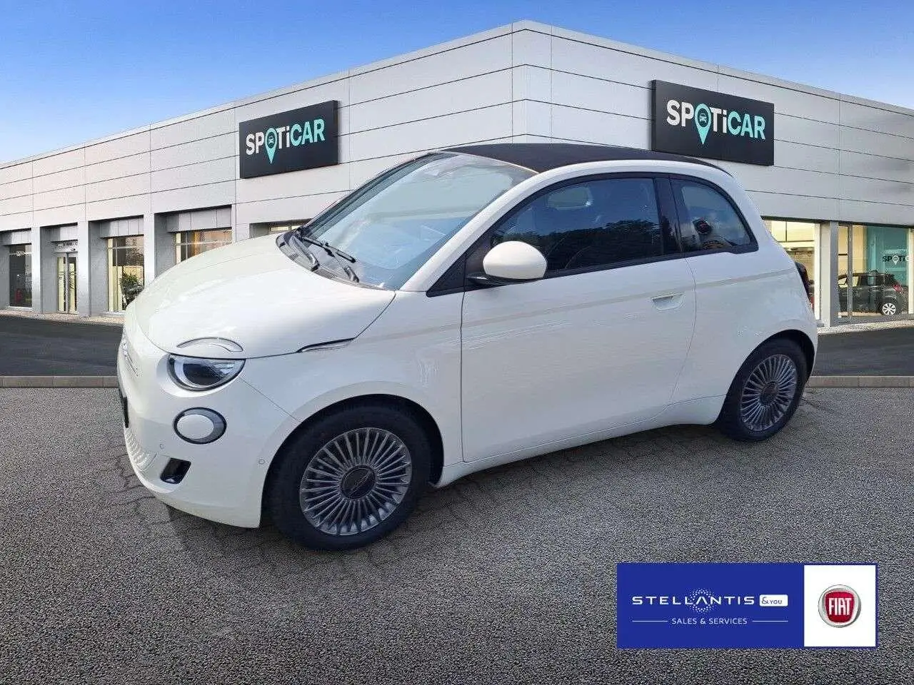 Photo 1 : Fiat 500c 2024 Électrique