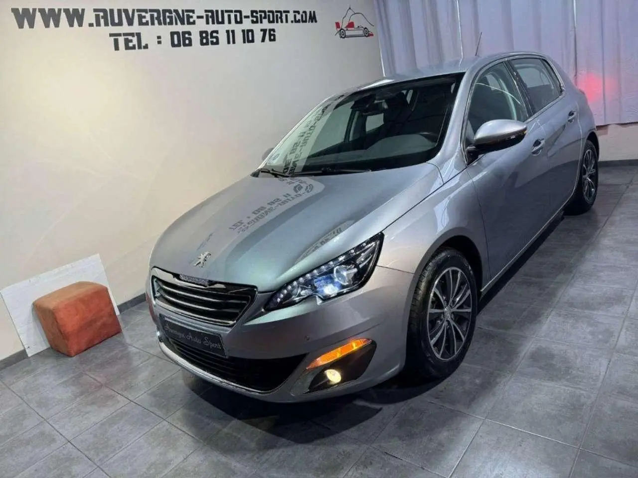 Photo 1 : Peugeot 308 2016 Essence