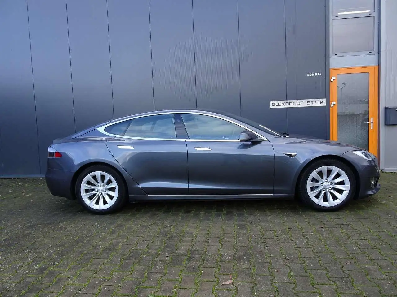 Photo 1 : Tesla Model S 2018 Électrique