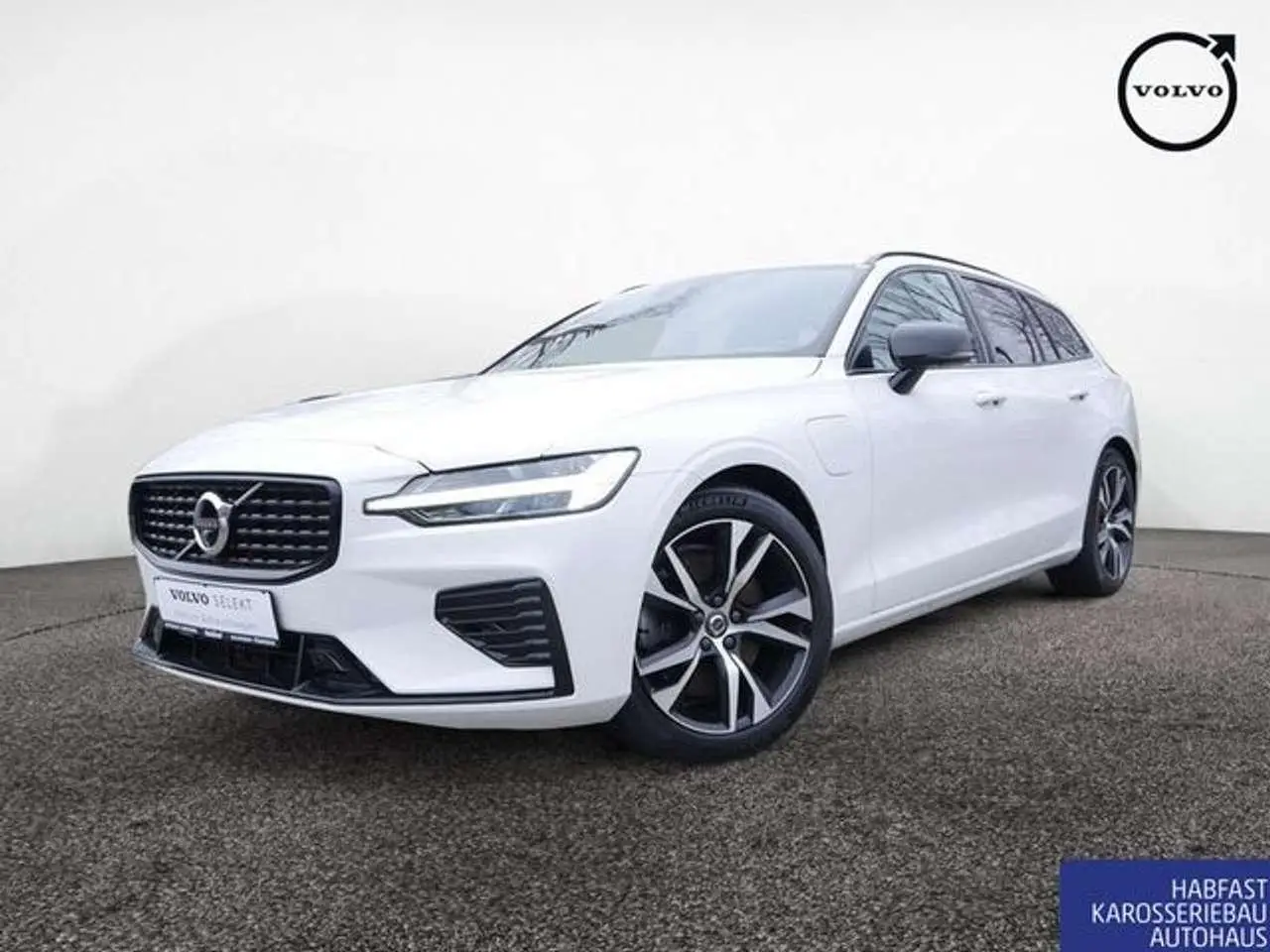 Photo 1 : Volvo V60 2020 Hybride