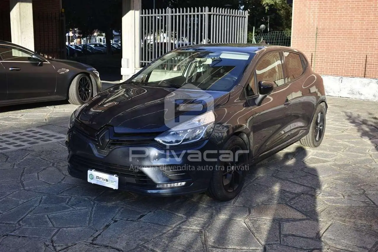 Photo 1 : Renault Clio 2017 Essence