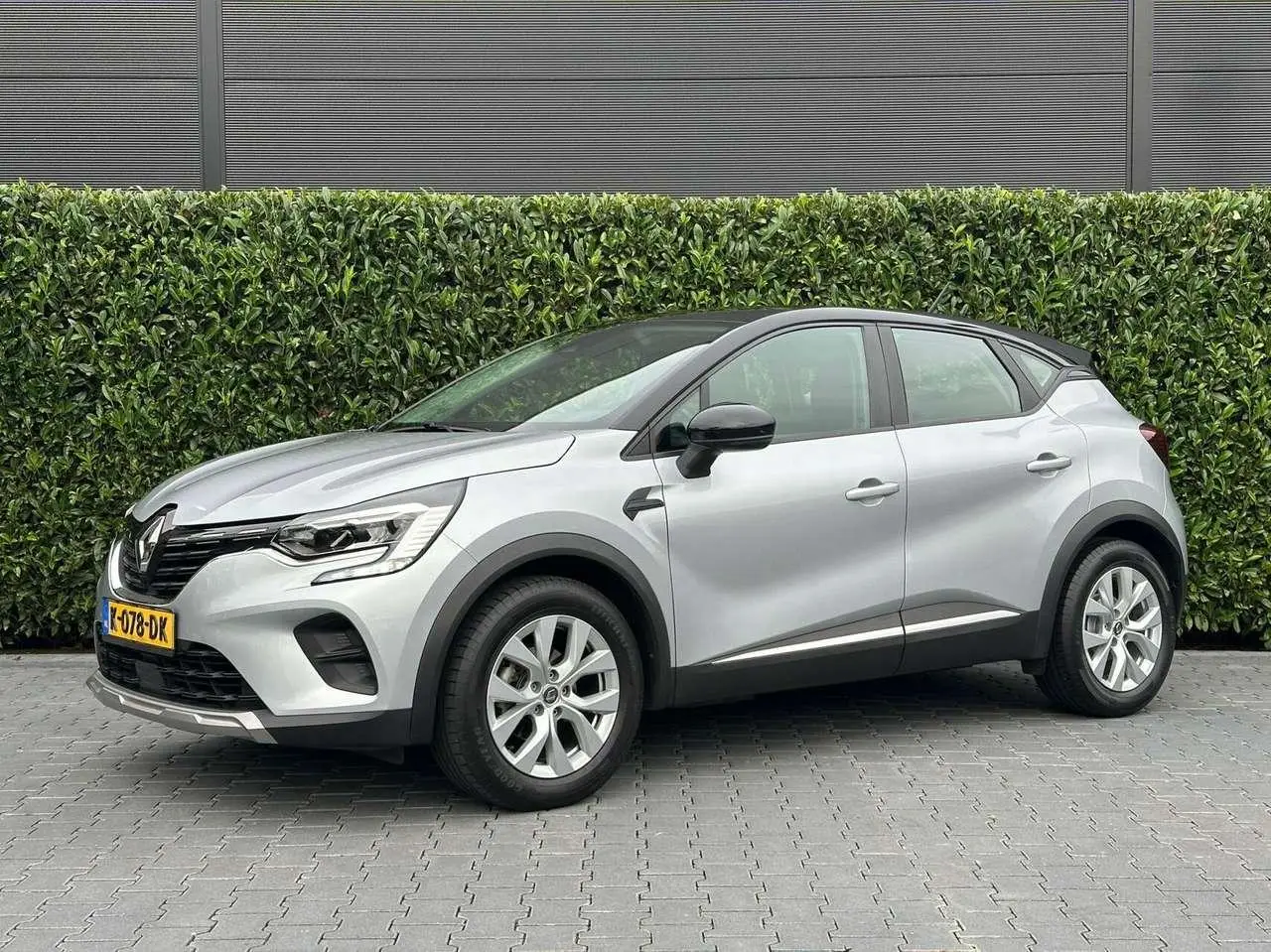 Photo 1 : Renault Captur 2020 Essence