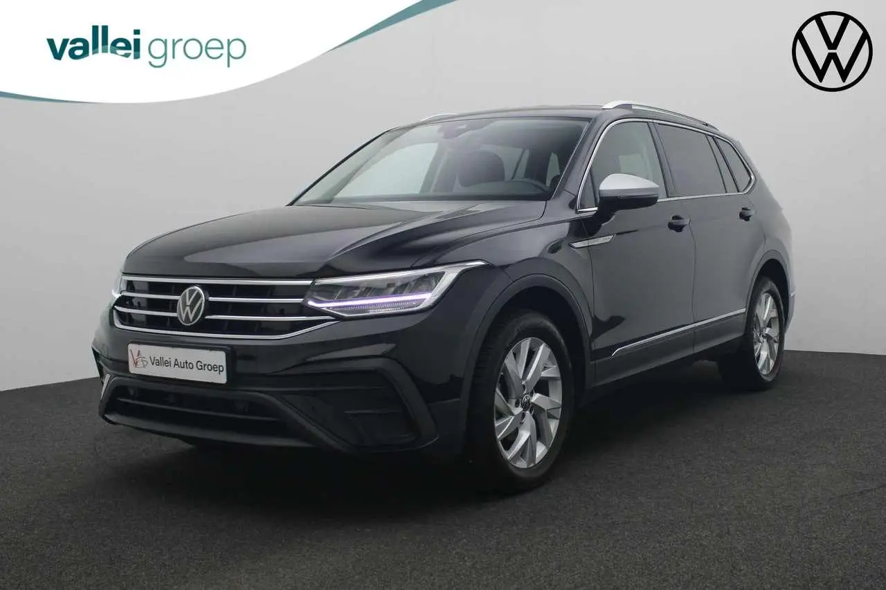 Photo 1 : Volkswagen Tiguan 2023 Petrol