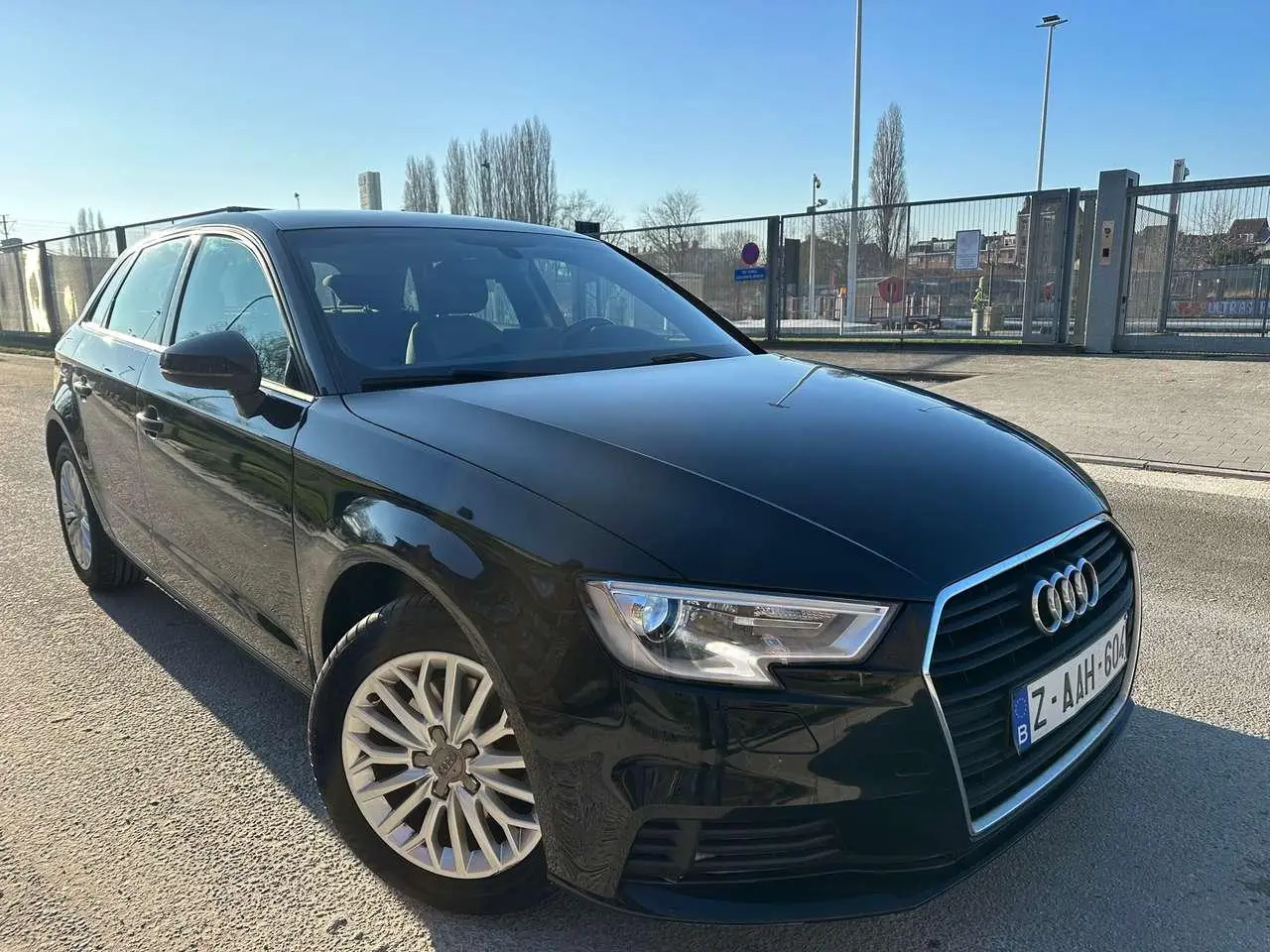 Photo 1 : Audi A3 2018 Petrol