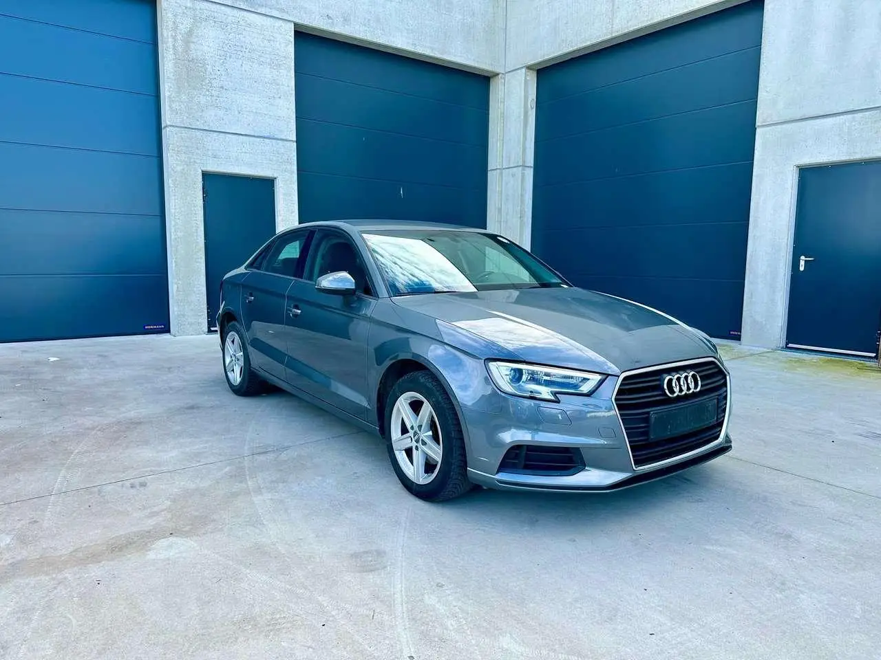 Photo 1 : Audi A3 2019 Petrol