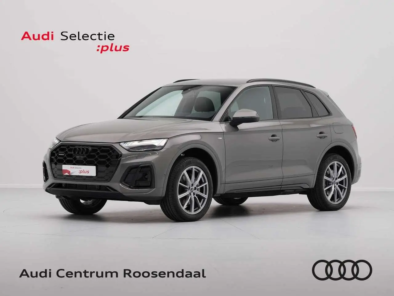 Photo 1 : Audi Q5 2023 Hybride