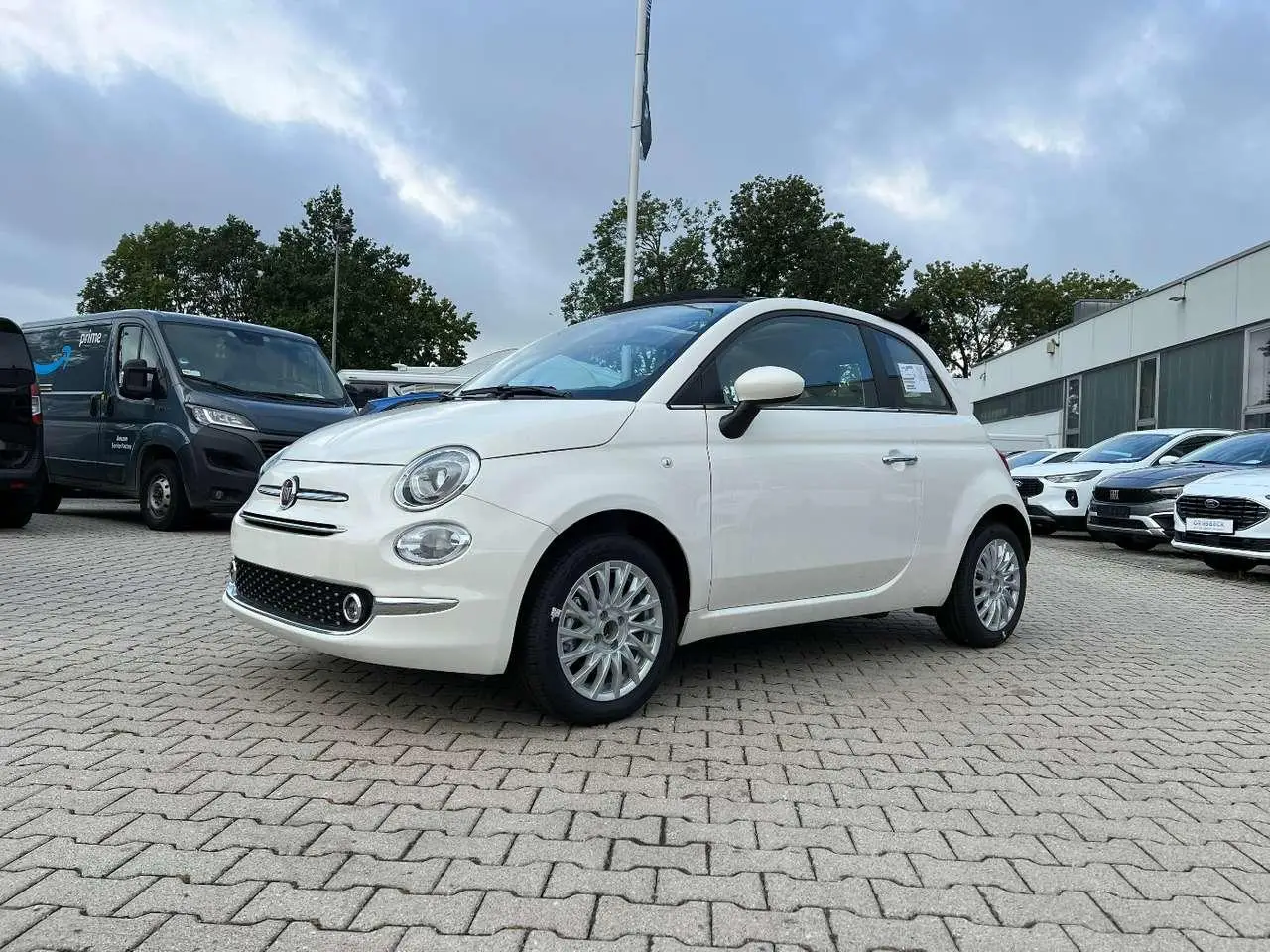 Photo 1 : Fiat 500c 2024 Petrol