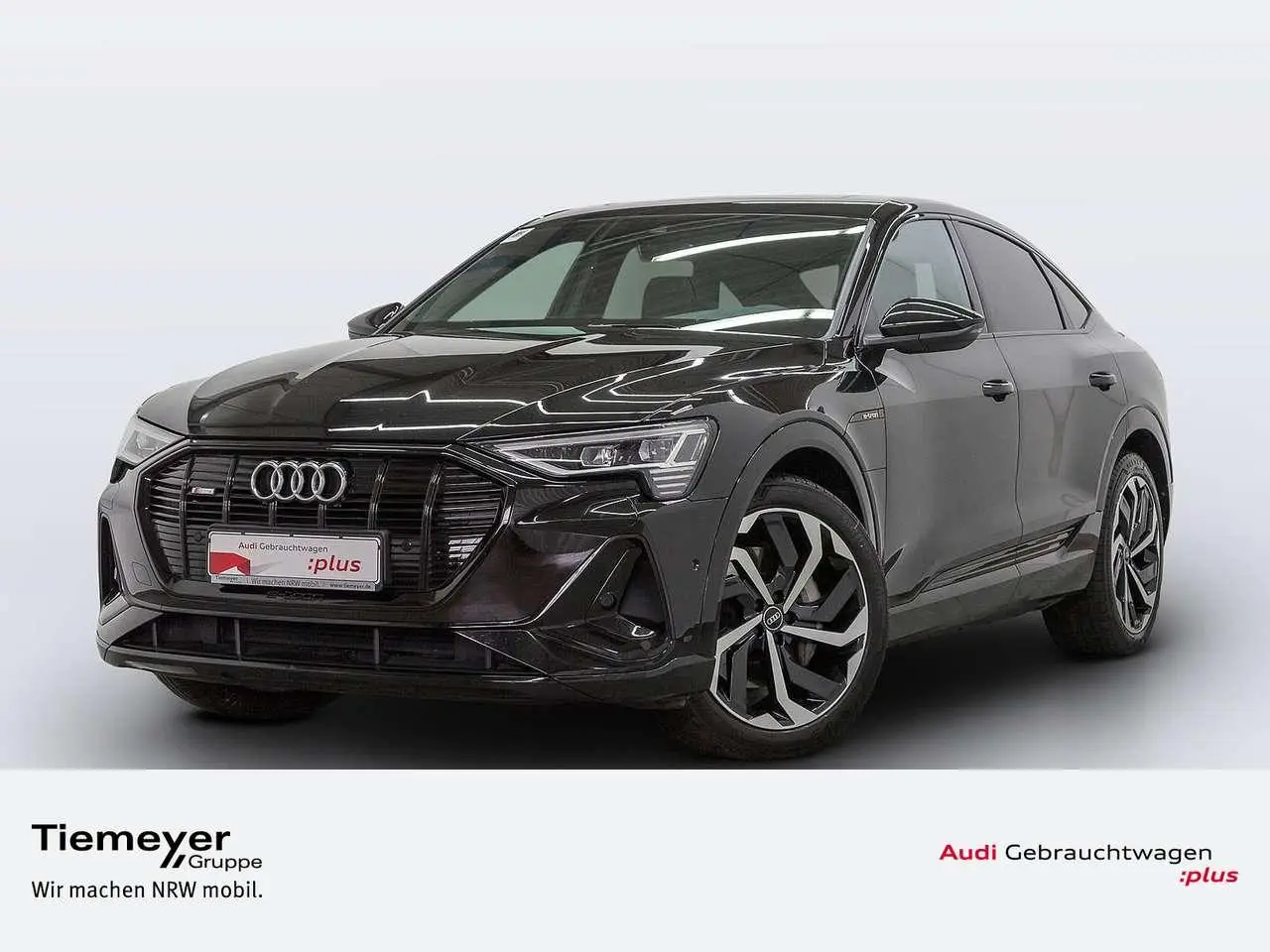 Photo 1 : Audi E-tron 2021 Électrique