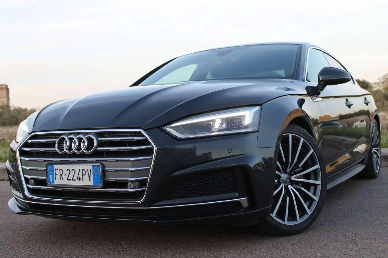 Photo 1 : Audi A5 2018 Diesel