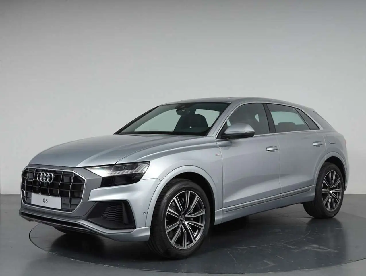 Photo 1 : Audi Q8 2024 Hybrid