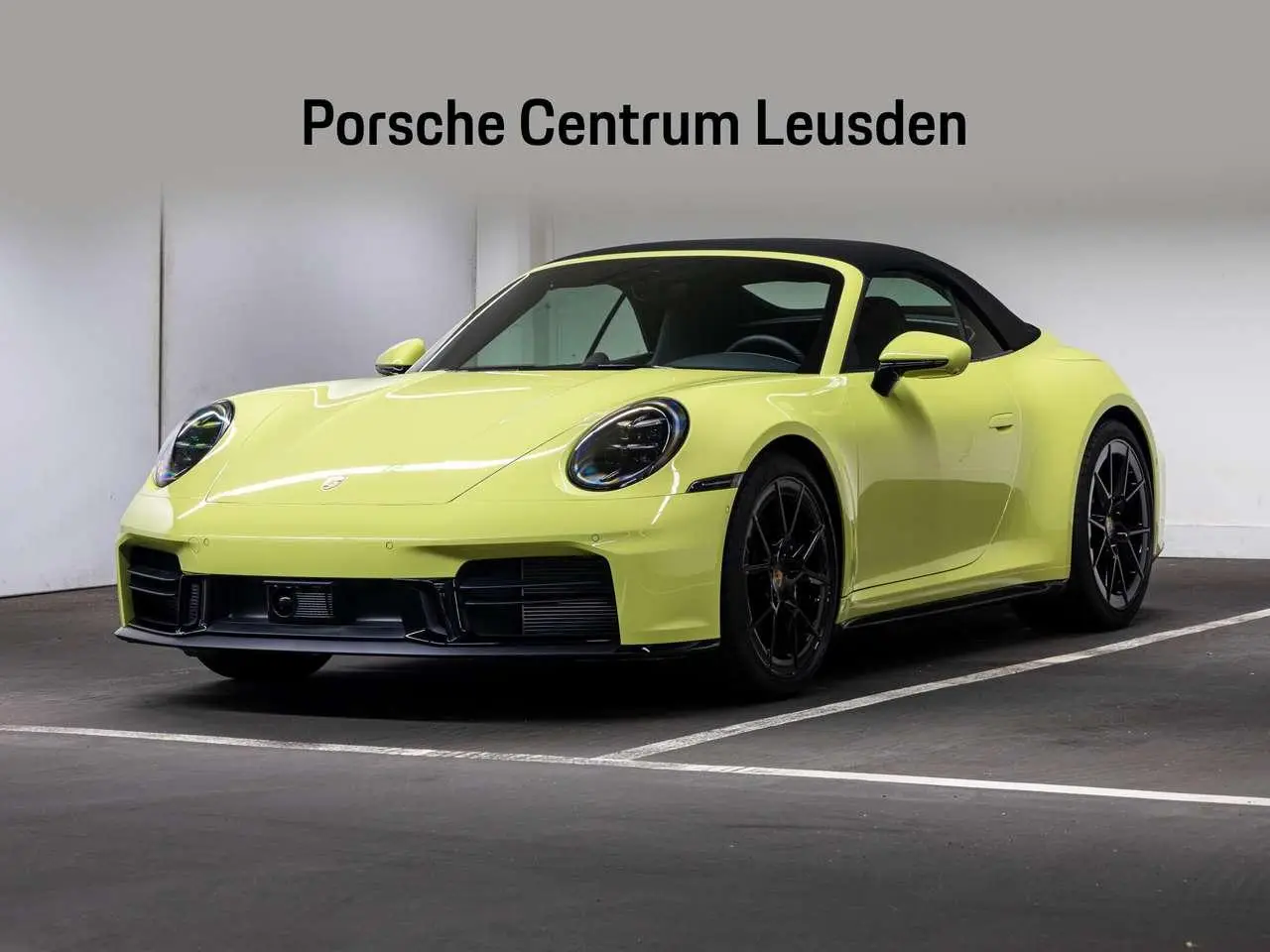 Photo 1 : Porsche 992 2024 Essence