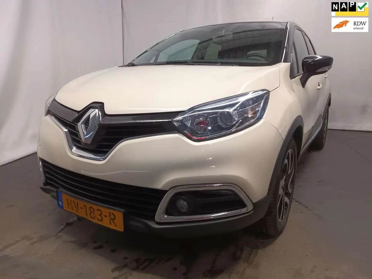 Photo 1 : Renault Captur 2016 Petrol