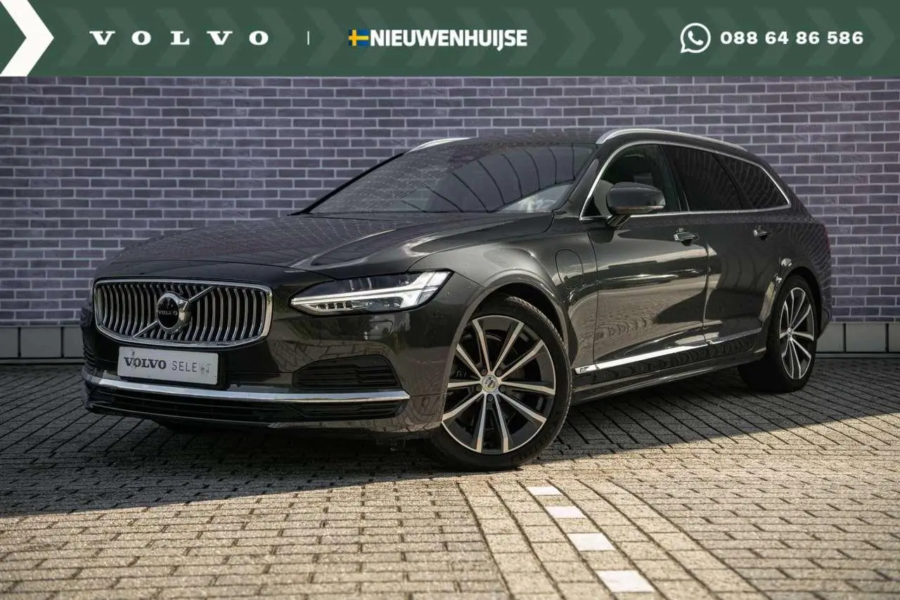 Photo 1 : Volvo V90 2021 Hybride