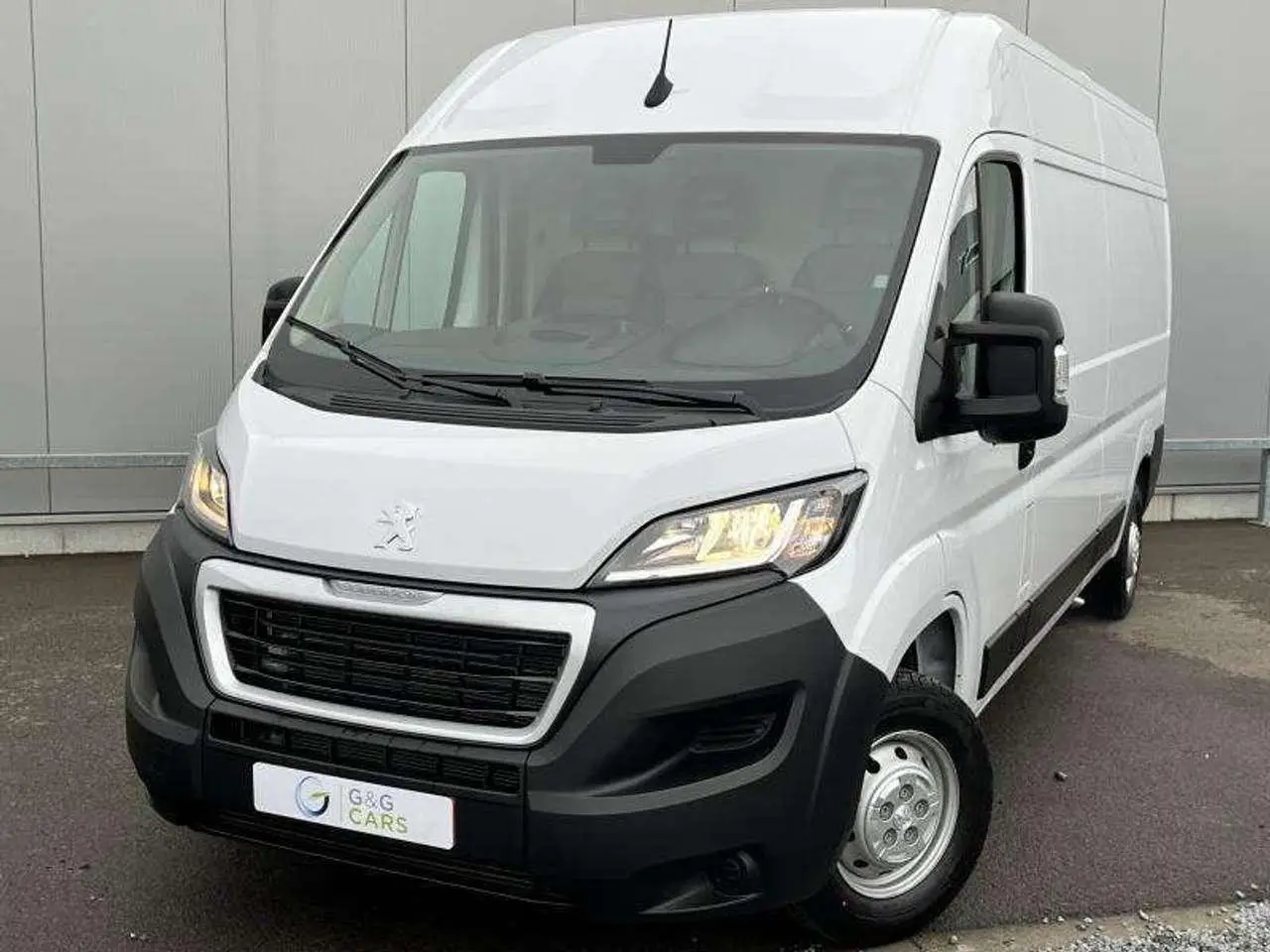 Photo 1 : Peugeot Boxer 2023 Diesel