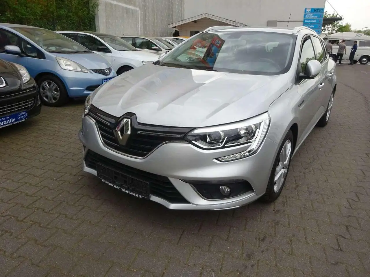 Photo 1 : Renault Megane 2017 Petrol