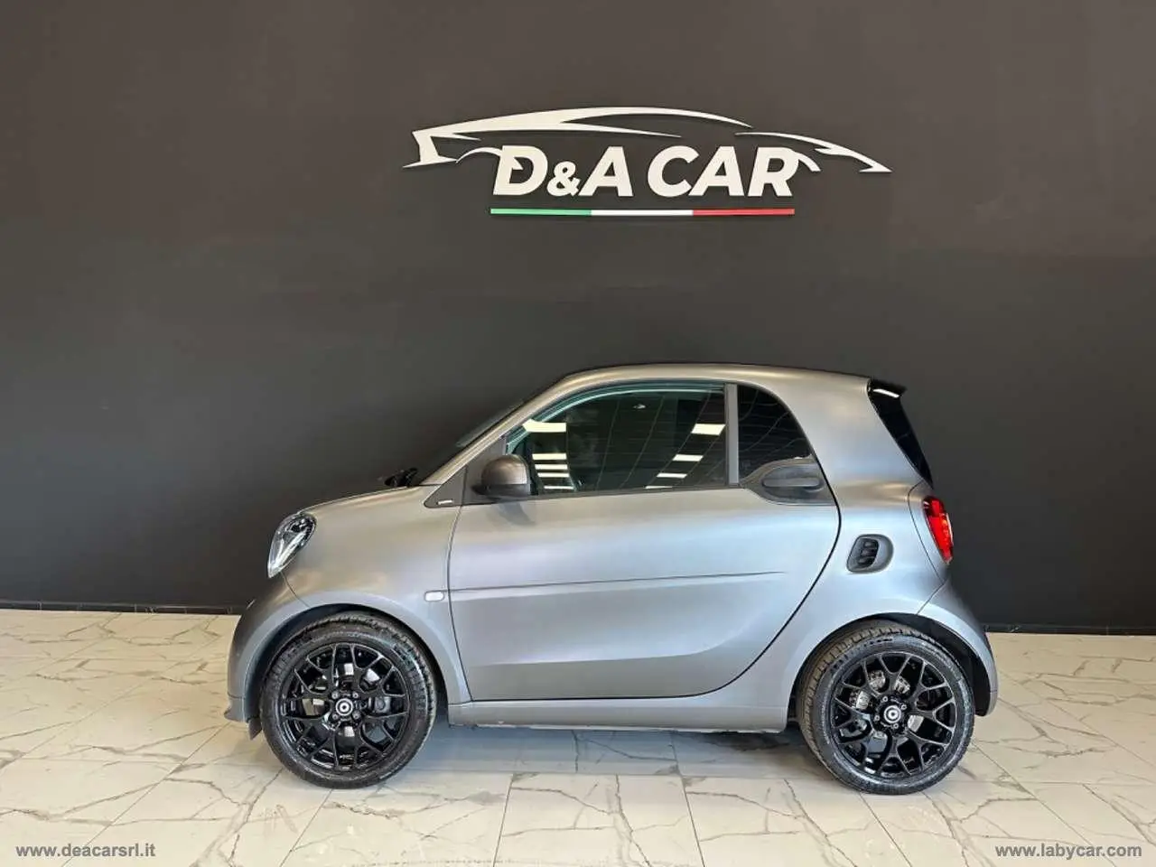 Photo 1 : Smart Fortwo 2019 Petrol