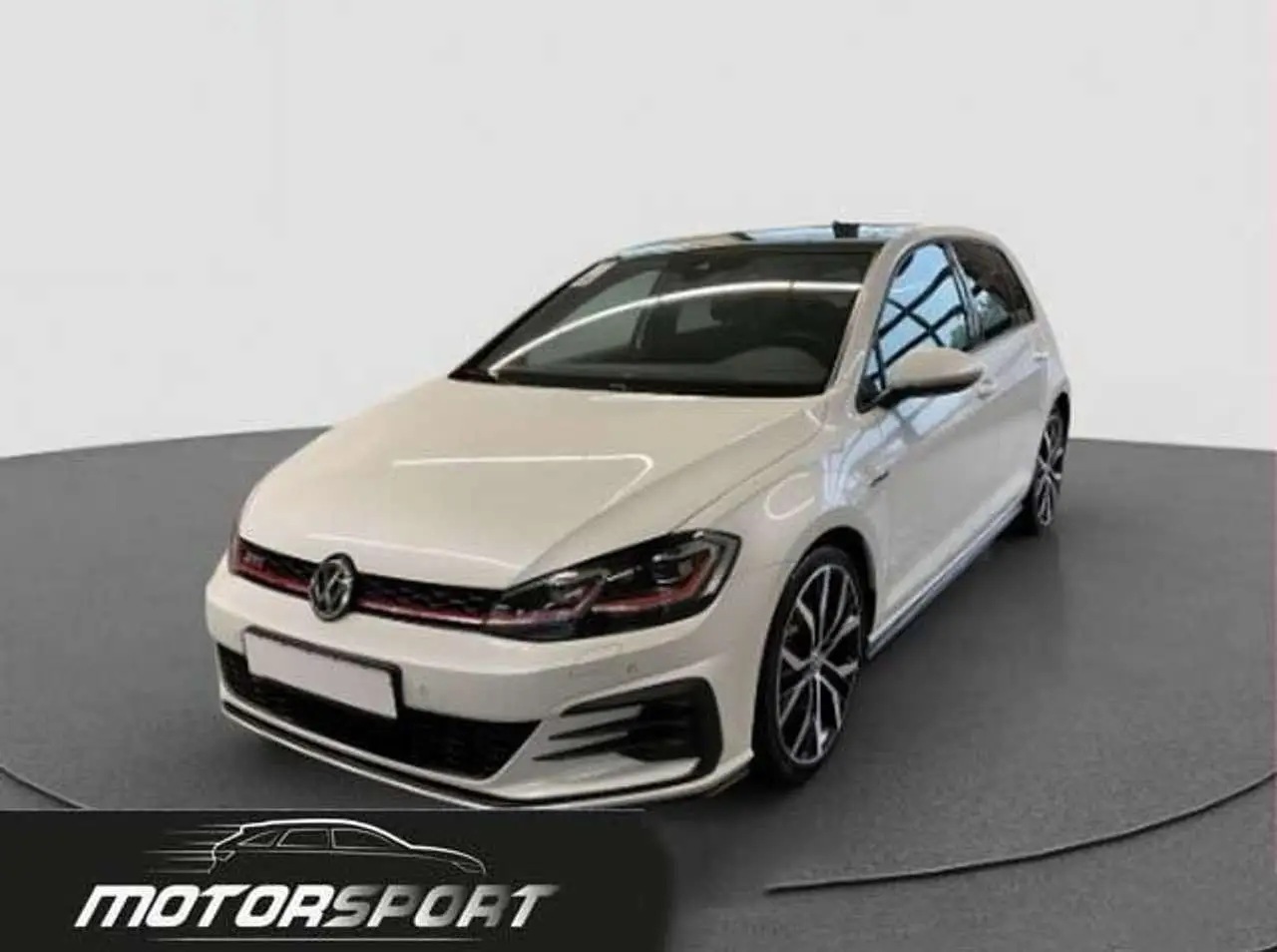 Photo 1 : Volkswagen Golf 2019 Petrol